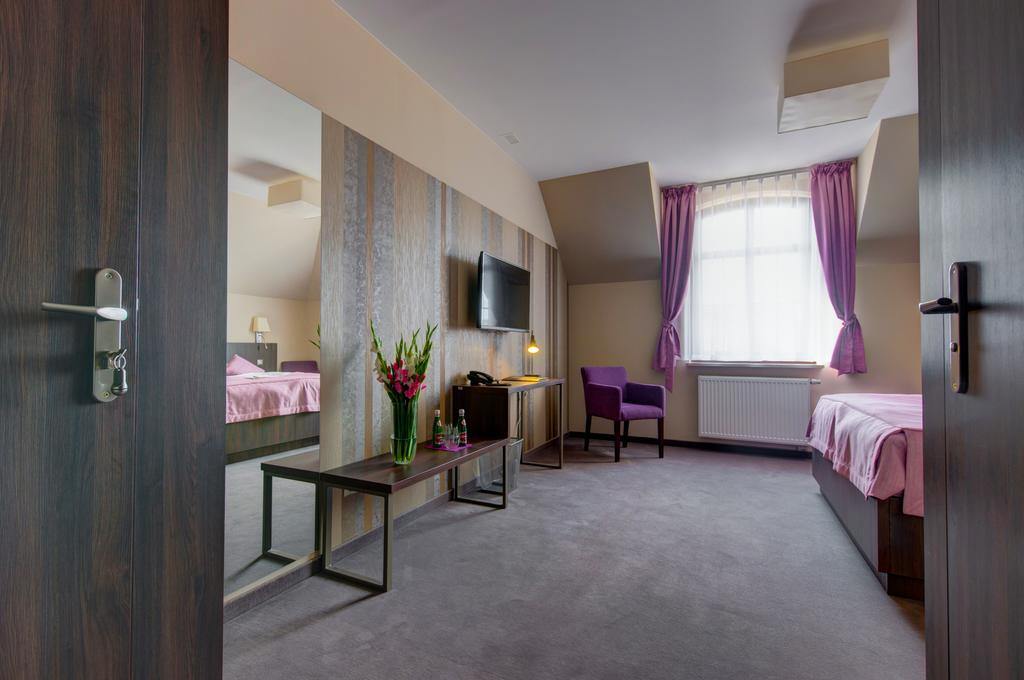 Hotel Figa Plewiska Bilik gambar